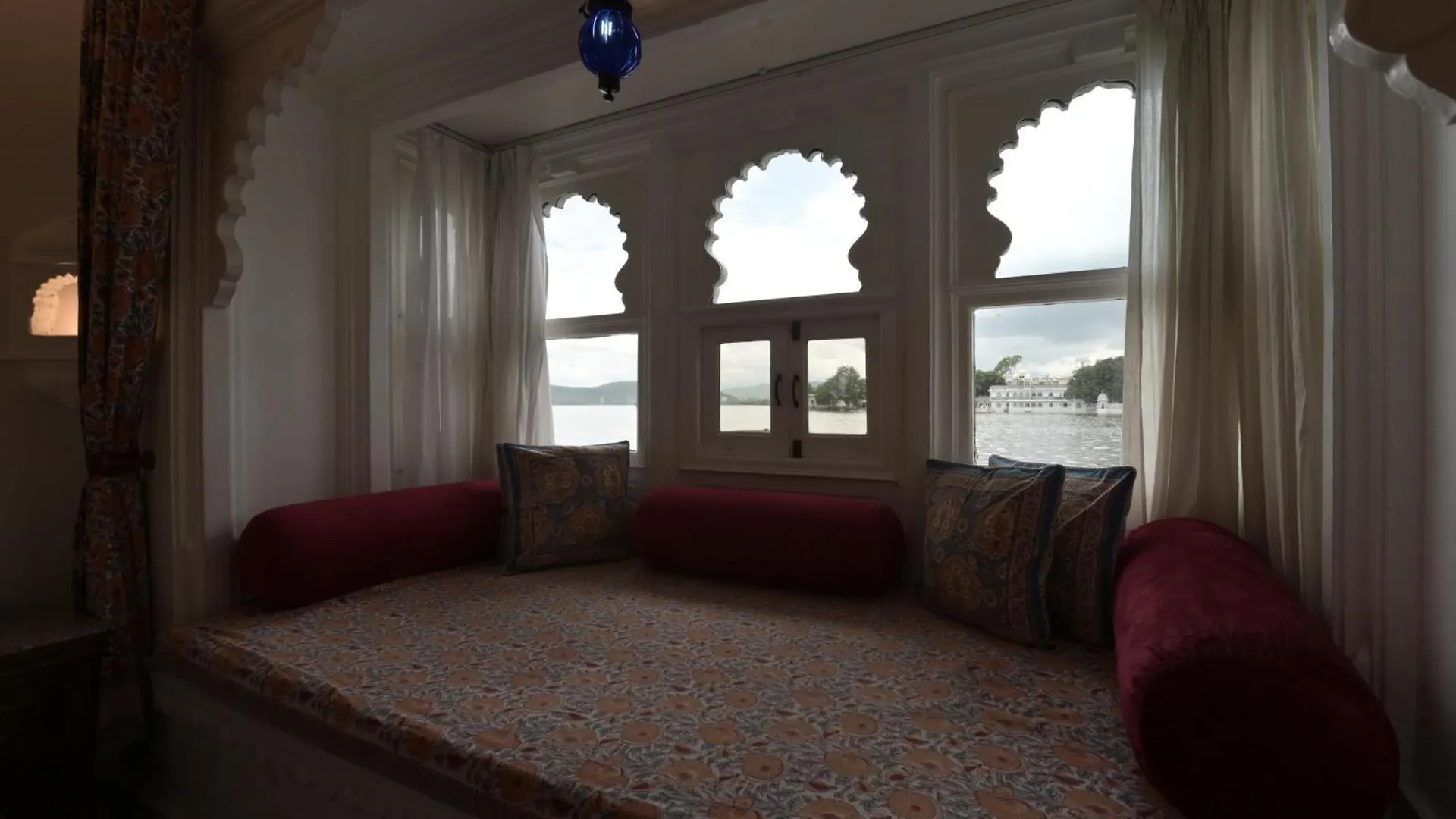 ****  Jagat Niwas Palace Hotel Udaipur India