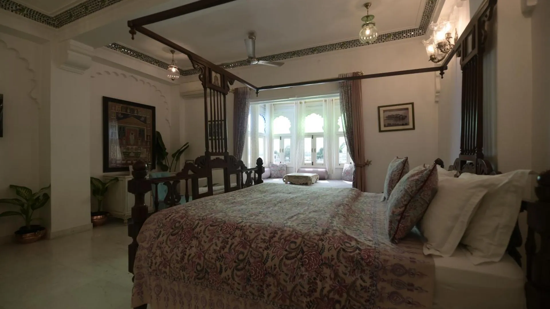 Jagat Niwas Palace Hotel Udaipur